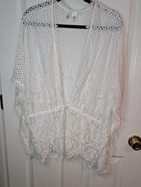 Kaktus White Lace Crochet Swim Coverup Kimono